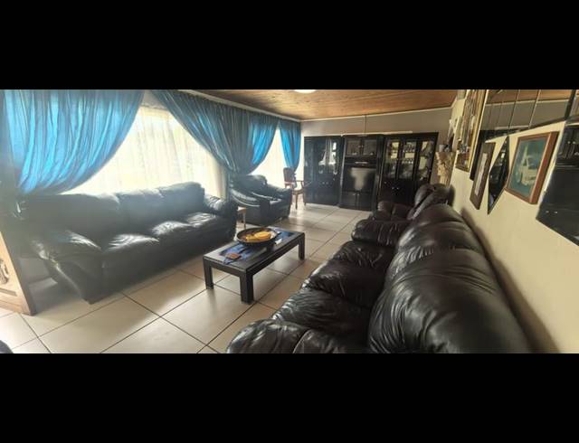 3 BEDROOM HOUSE FOR SALE IN WITPOORTJIE